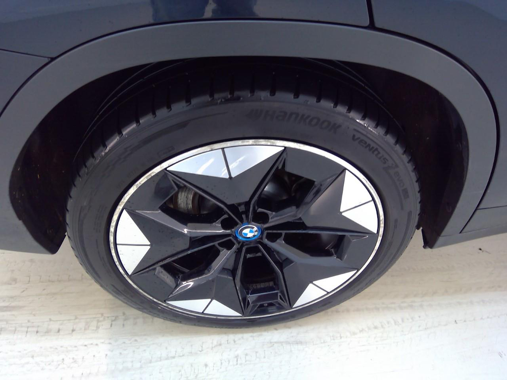 Foto 11 van BMW ix3