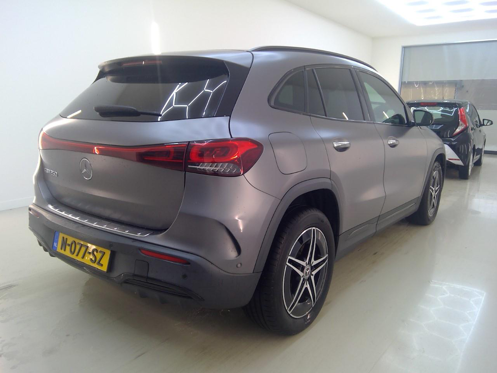 Foto 4 van Mercedes EQA