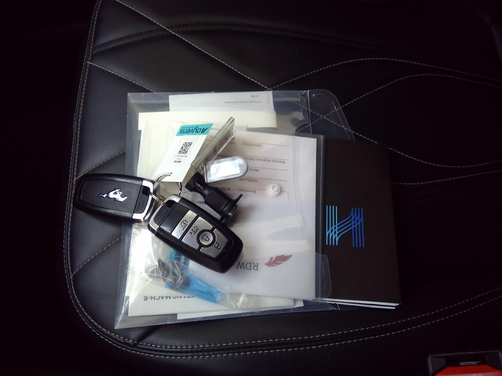 Foto 16 van Ford Mustang