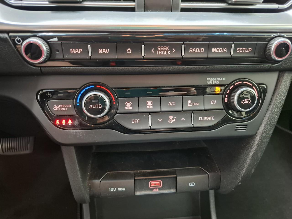 Foto 24 van Kia Niro