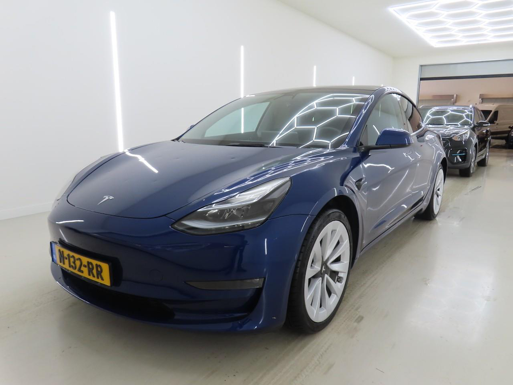 Photo 2 of Tesla Model 3