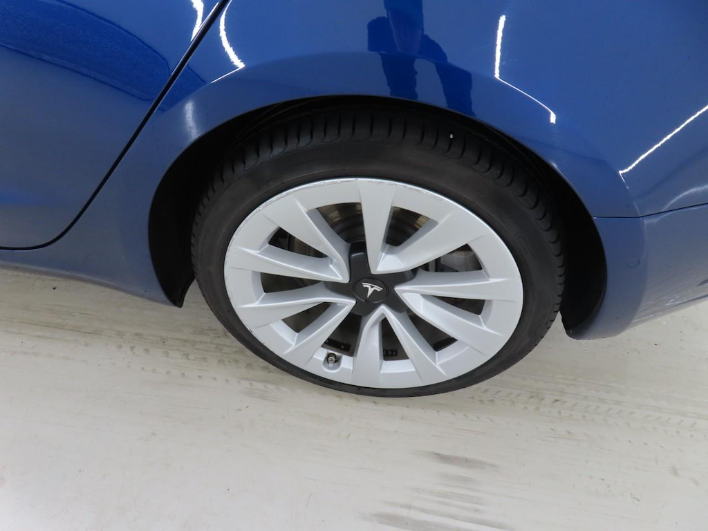 Photo 27 of Tesla Model 3
