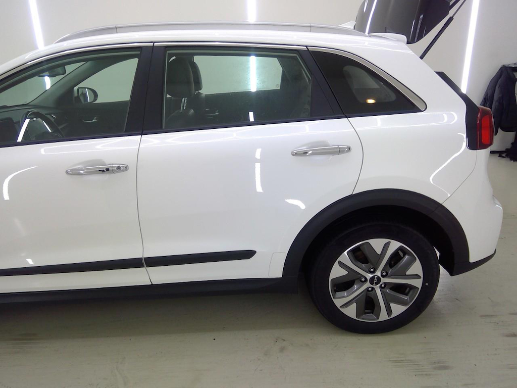 Foto 26 van Kia Niro