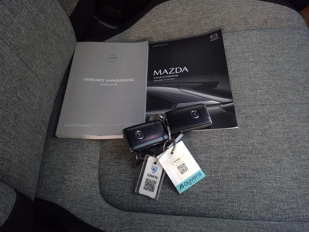 Foto 13 van Mazda MX-30