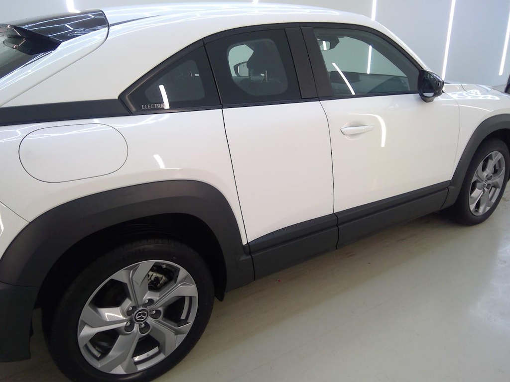 Foto 31 van Mazda MX-30