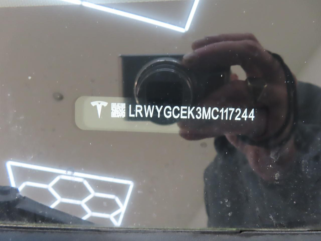 Foto 14 van Tesla Model Y