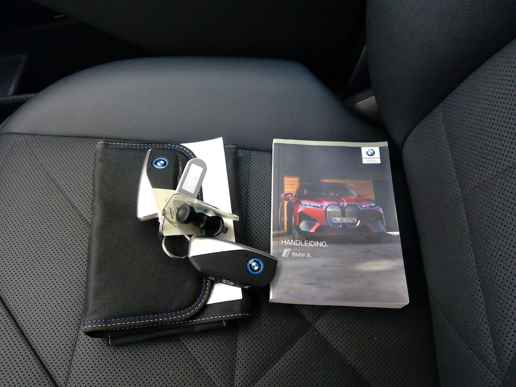 Foto 13 van BMW iX