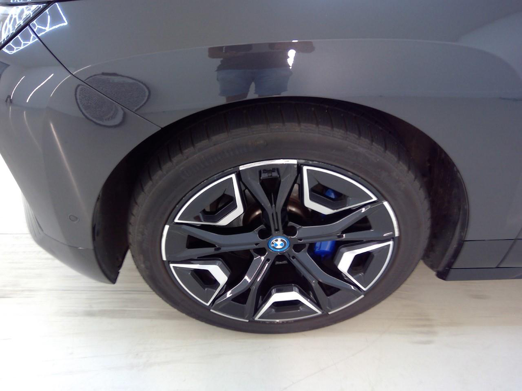 Foto 26 van BMW iX