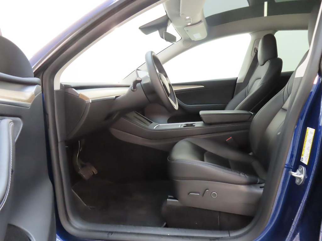 Foto 8 van Tesla Model Y