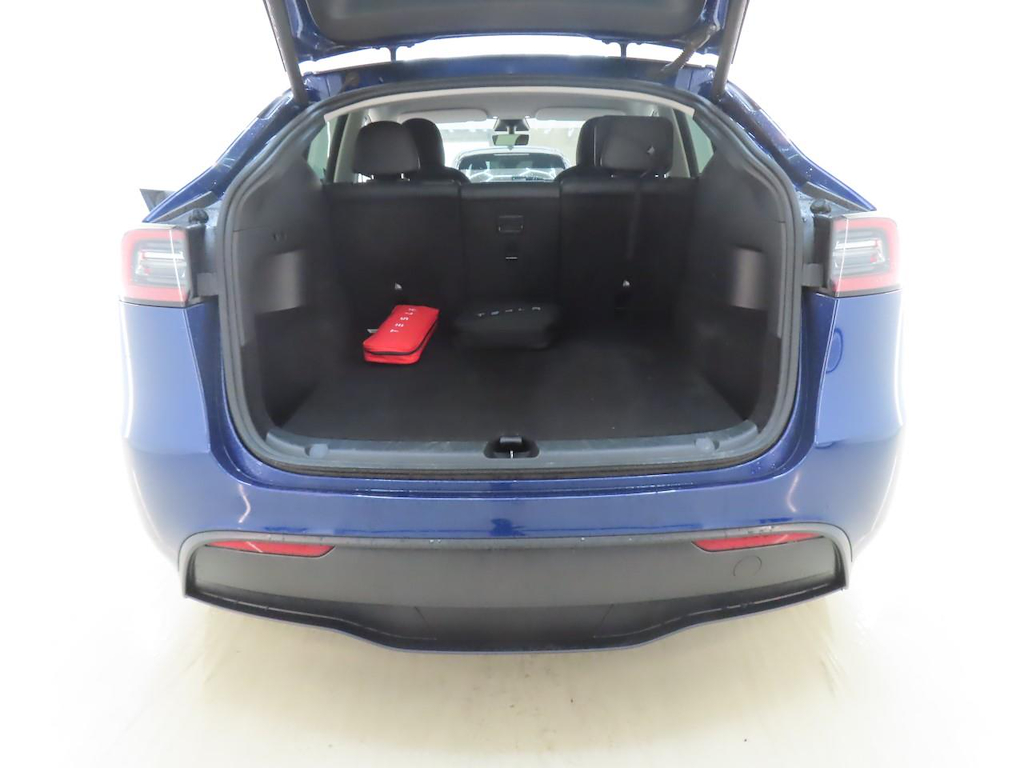 Foto 10 van Tesla Model Y