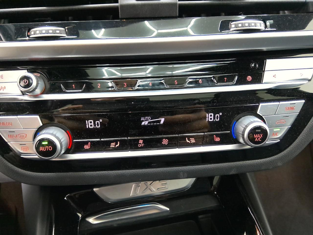 Foto 17 van BMW ix3
