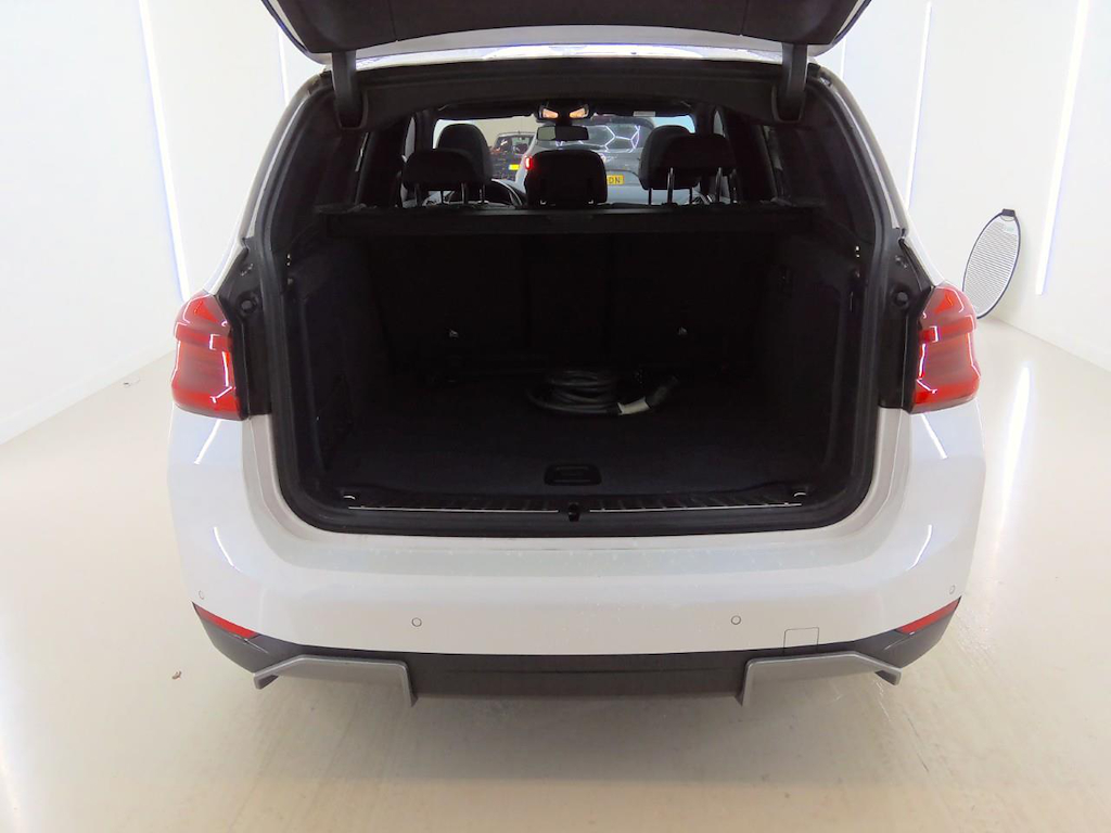 Foto 10 van BMW ix3