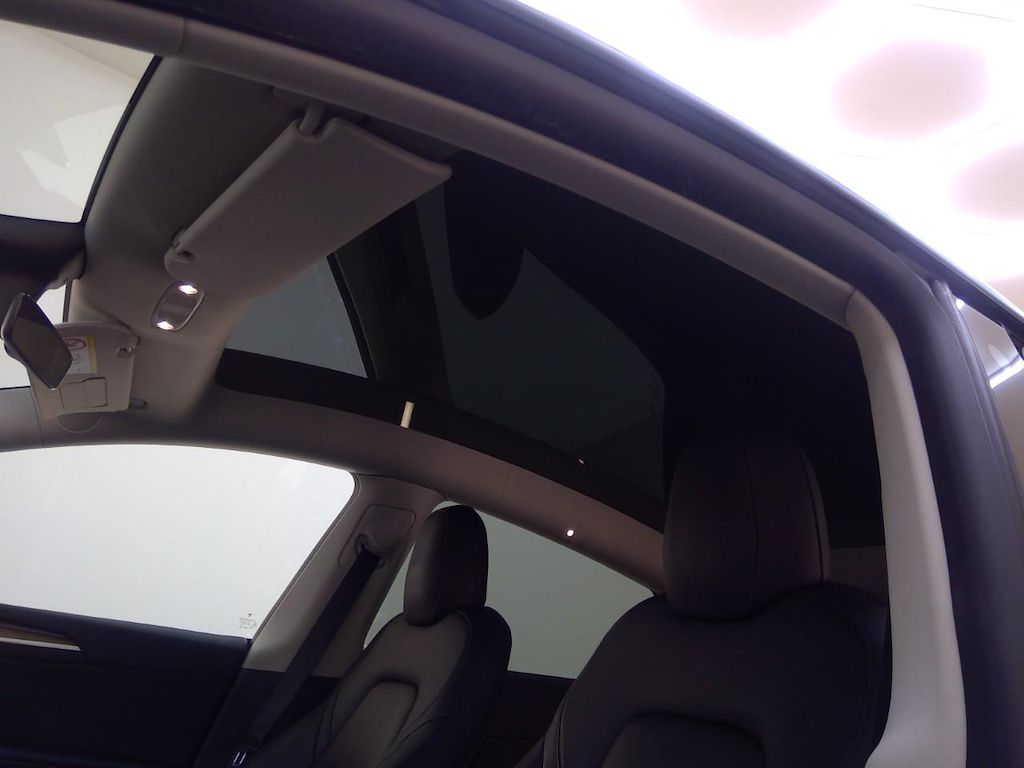 Foto 22 van Tesla Model Y