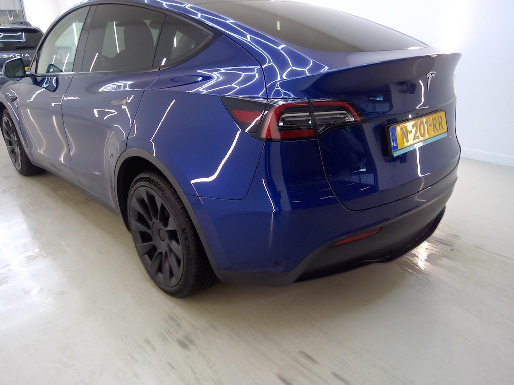Foto 32 van Tesla Model Y