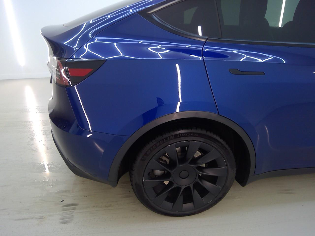 Foto 35 van Tesla Model Y