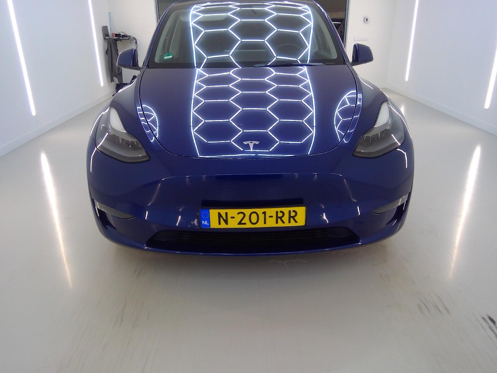 Foto 39 van Tesla Model Y