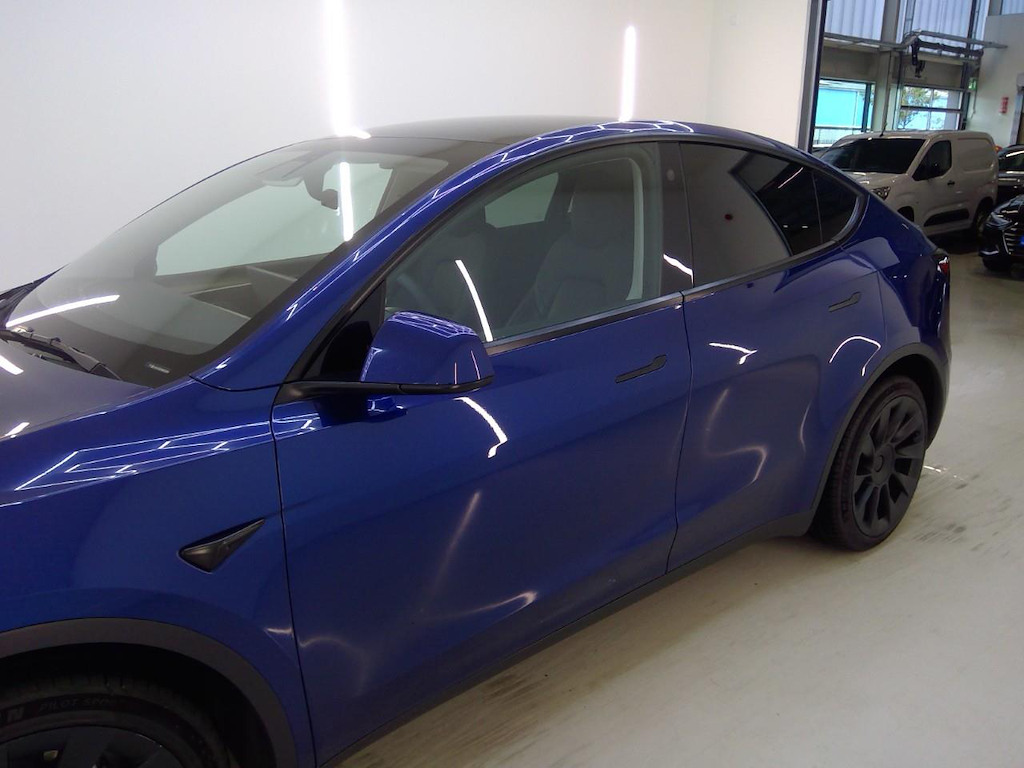 Foto 42 van Tesla Model Y
