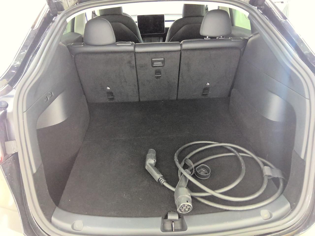 Foto 19 van Tesla Model Y