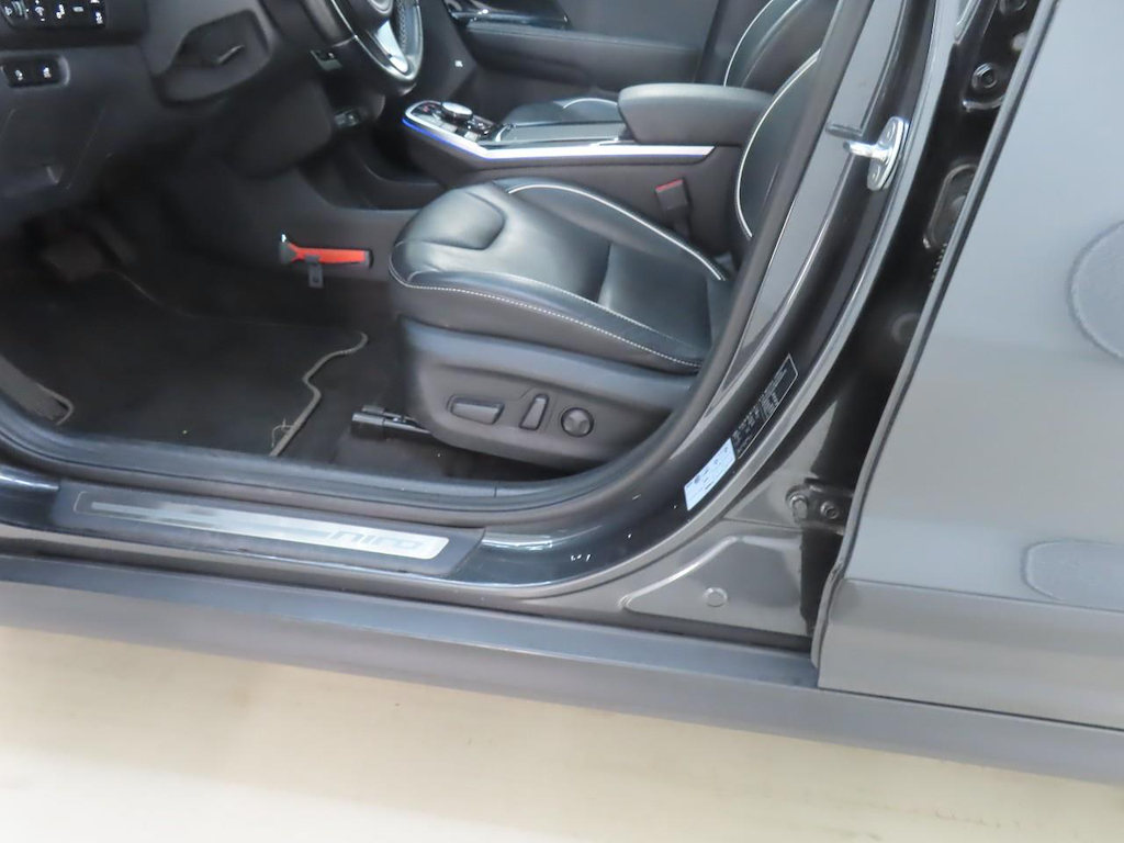 Foto 28 van Kia Niro