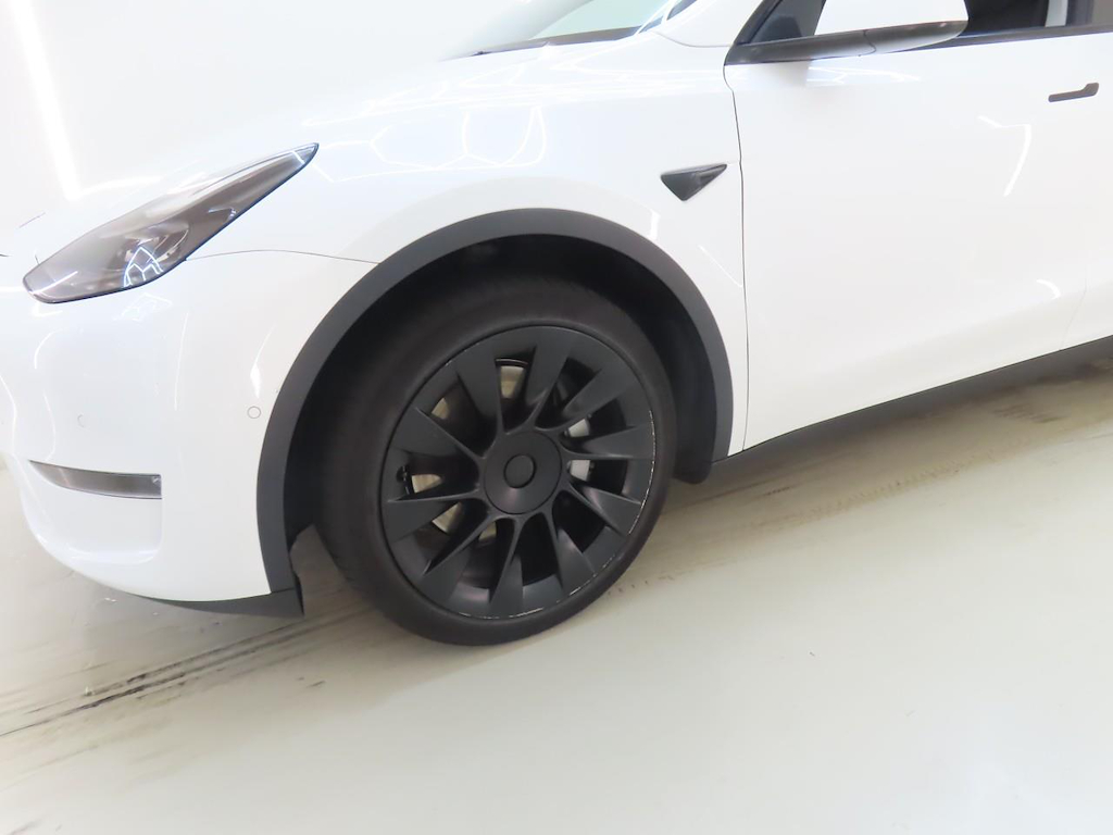 Foto 26 van Tesla Model Y