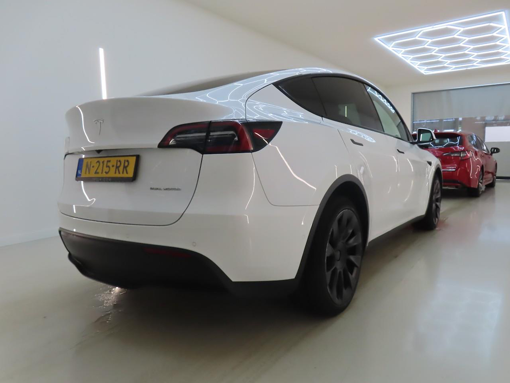Foto 4 van Tesla Model Y
