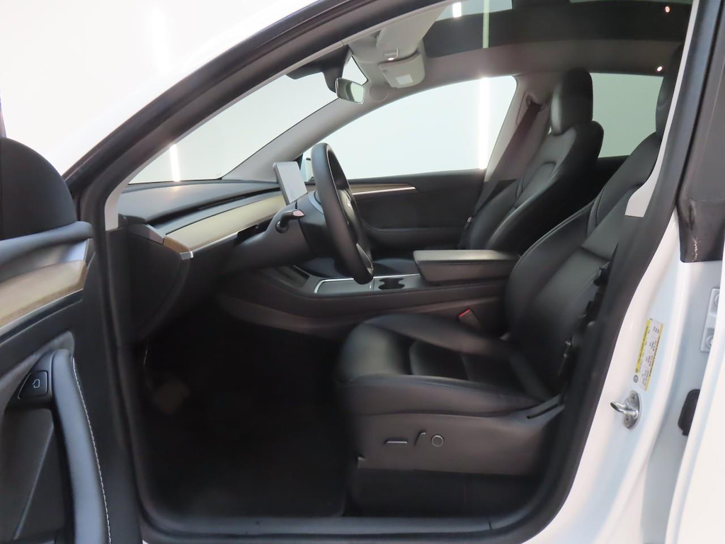 Foto 8 van Tesla Model Y