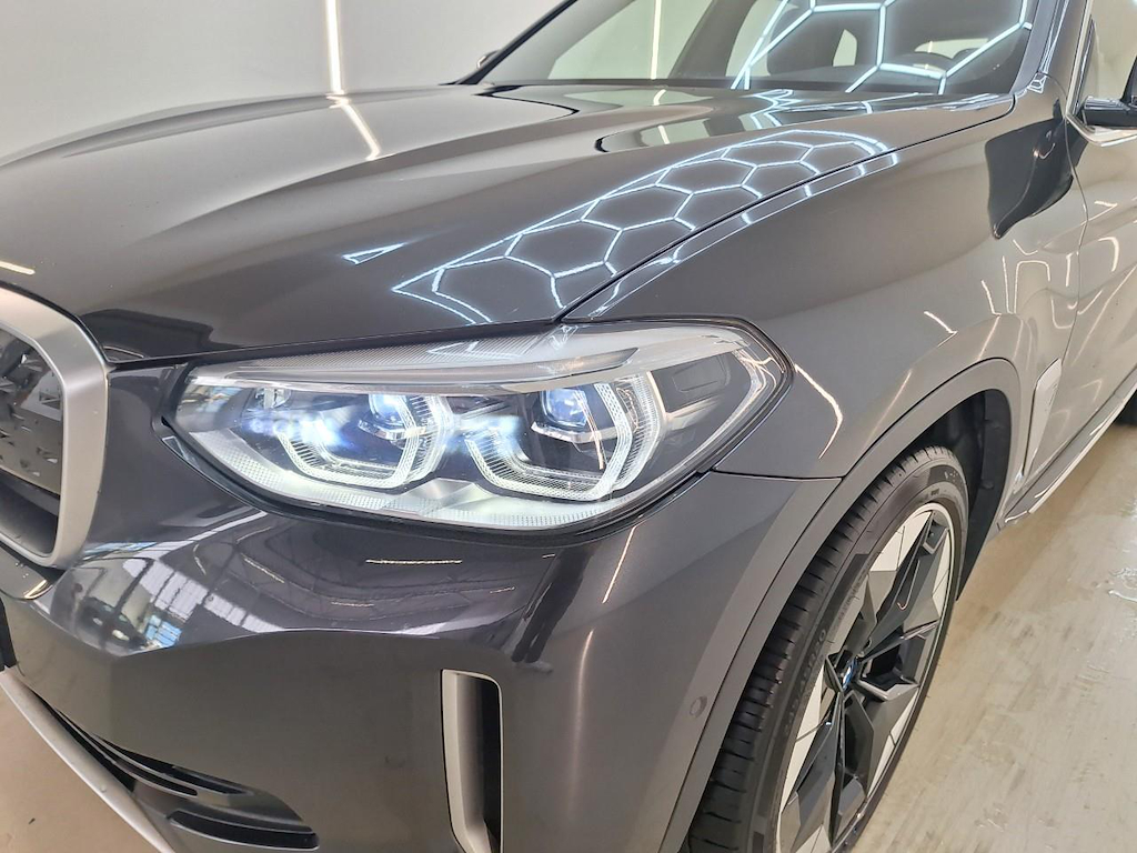 Photo 17 of BMW ix3