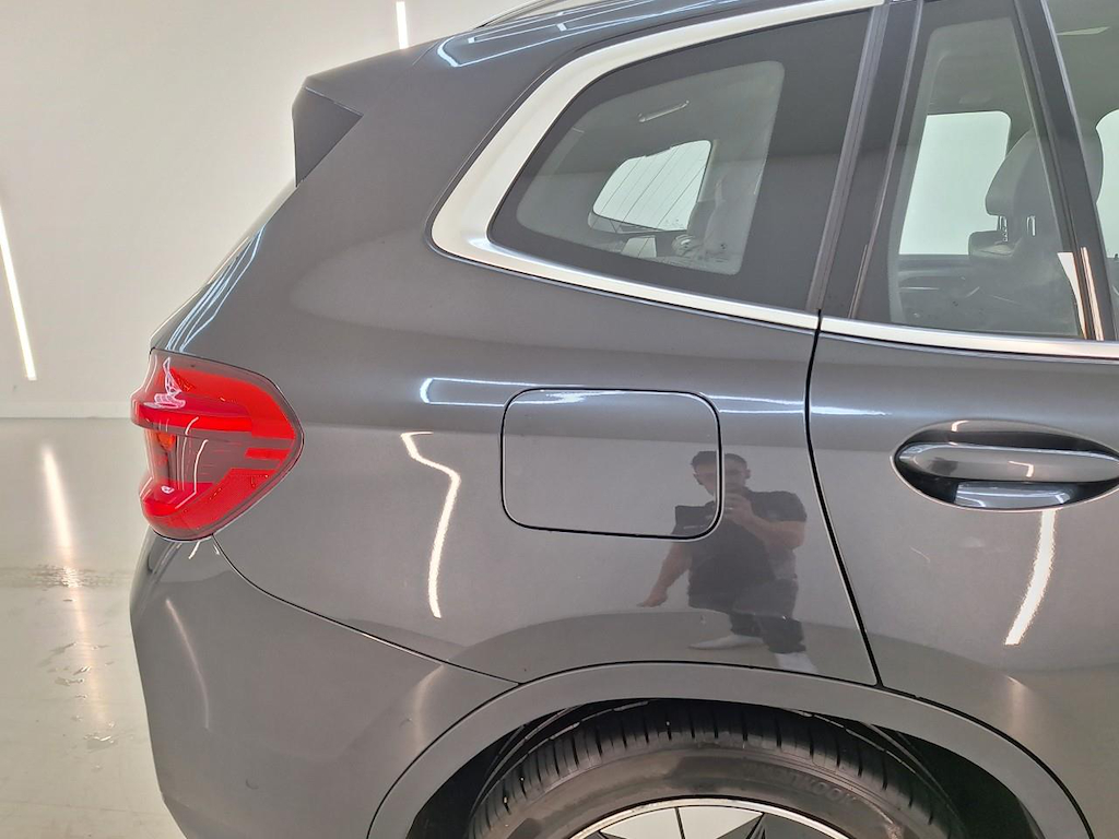 Photo 19 of BMW ix3