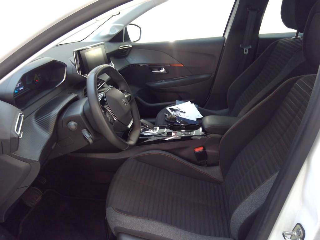 Foto 7 van Peugeot E-208