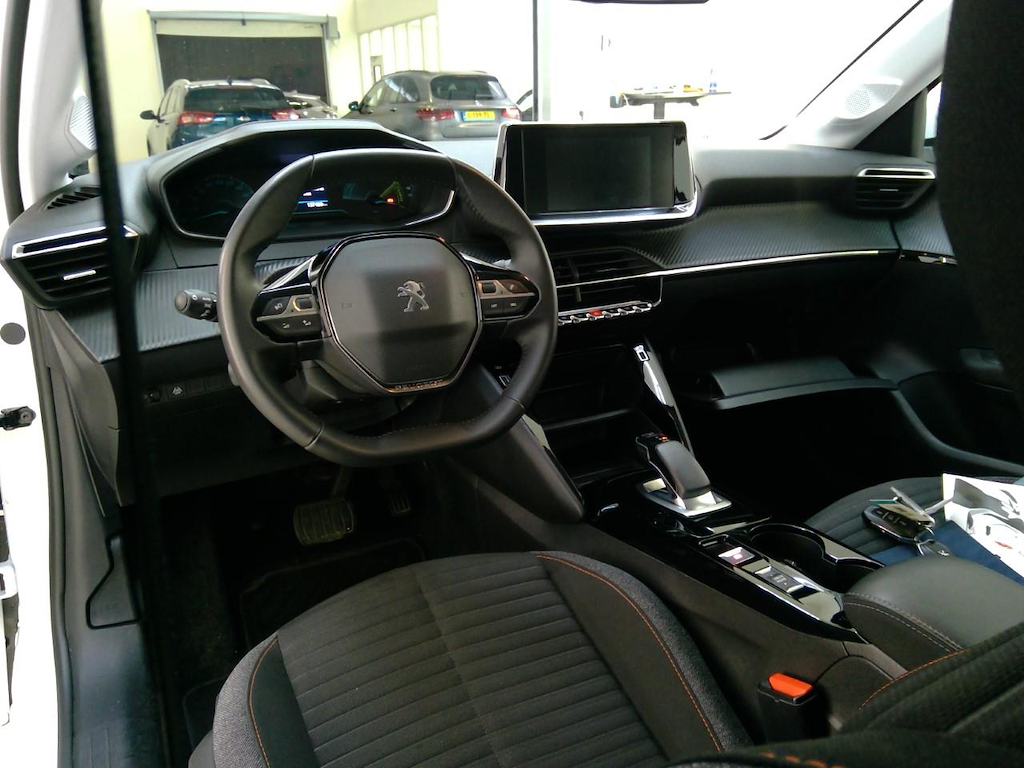 Foto 9 van Peugeot E-208