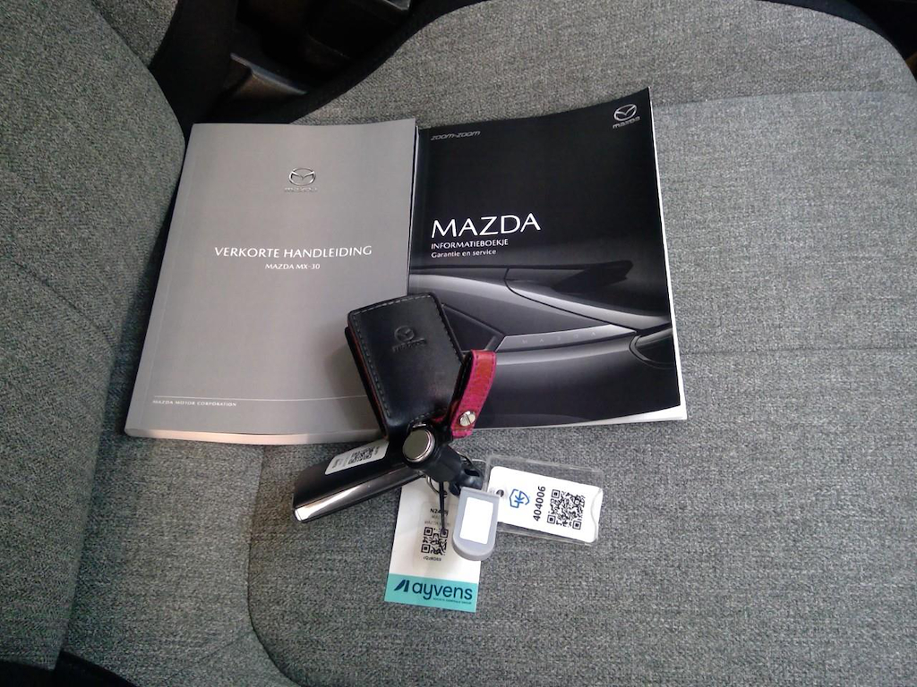 Foto 15 van Mazda MX-30