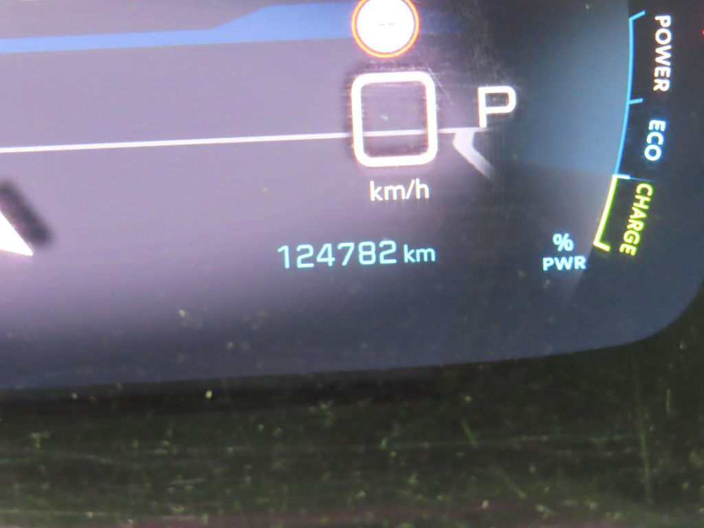 Foto 4 van Peugeot E-2008