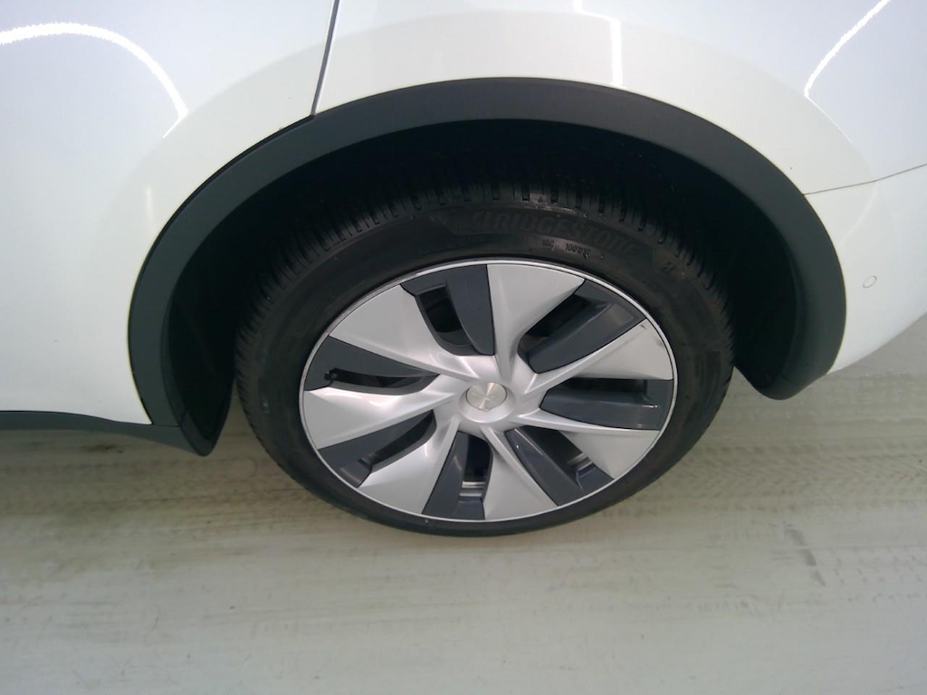 Foto 23 van Tesla Model Y