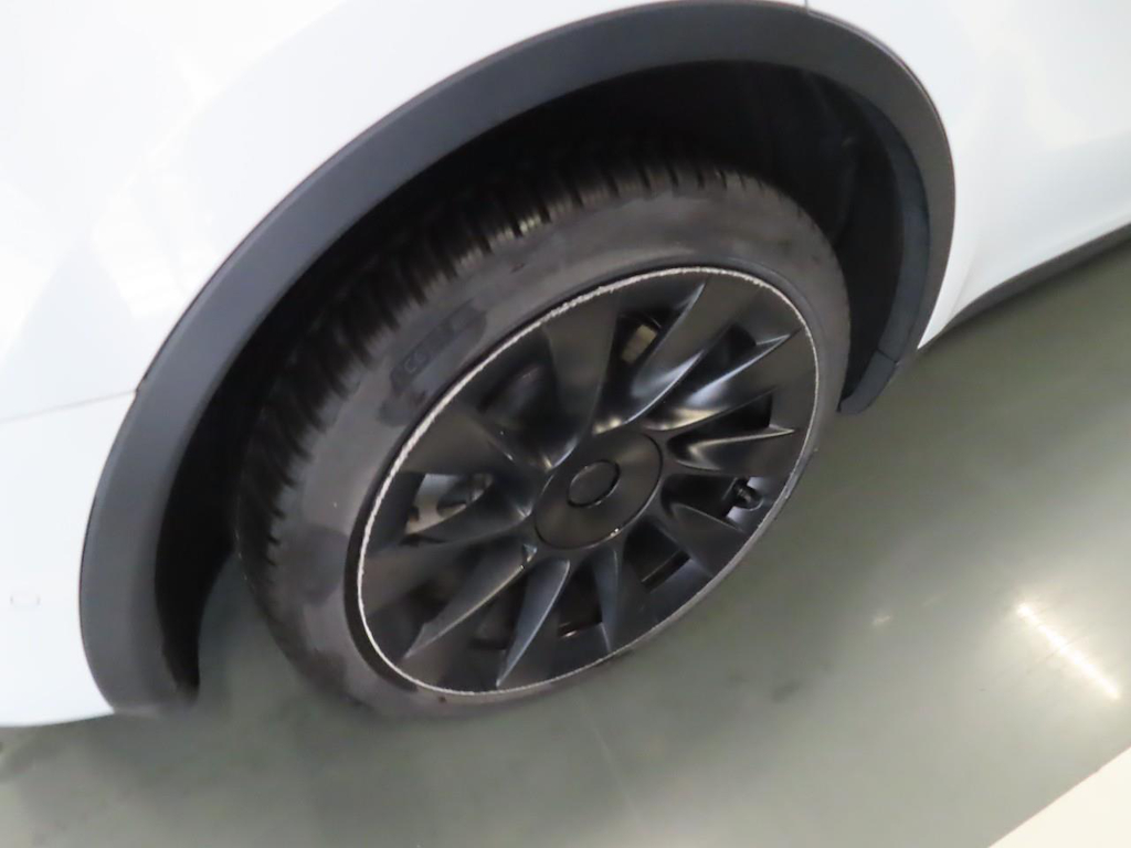 Foto 32 van Tesla Model Y