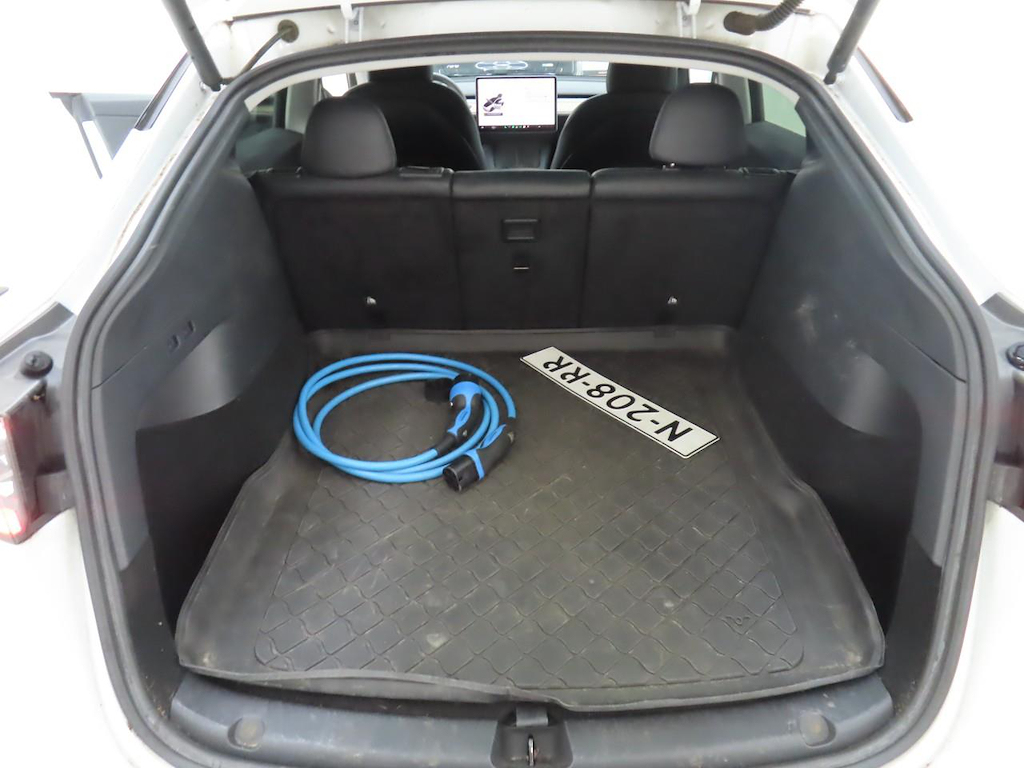 Foto 9 van Tesla Model Y