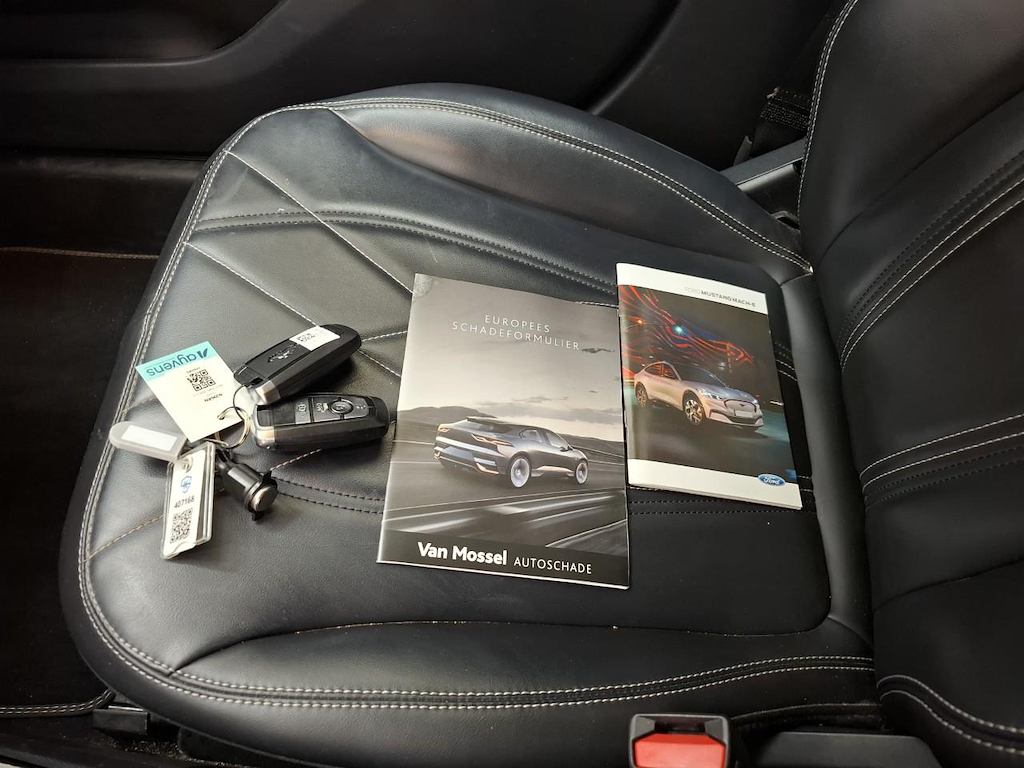 Foto 15 van Ford Mustang