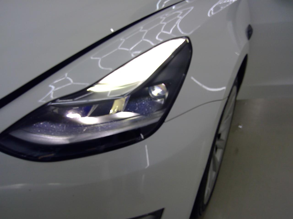 Foto 18 van Tesla Model 3