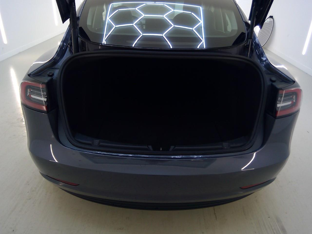 Foto 9 van Tesla Model 3