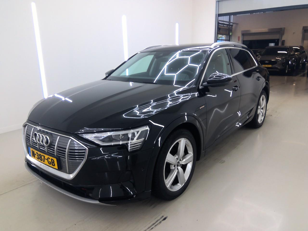 Foto 2 van Audi e-tron