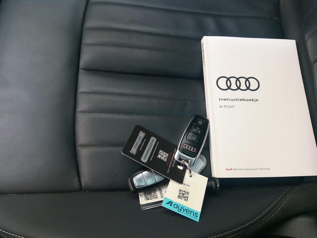 Foto 18 van Audi e-tron