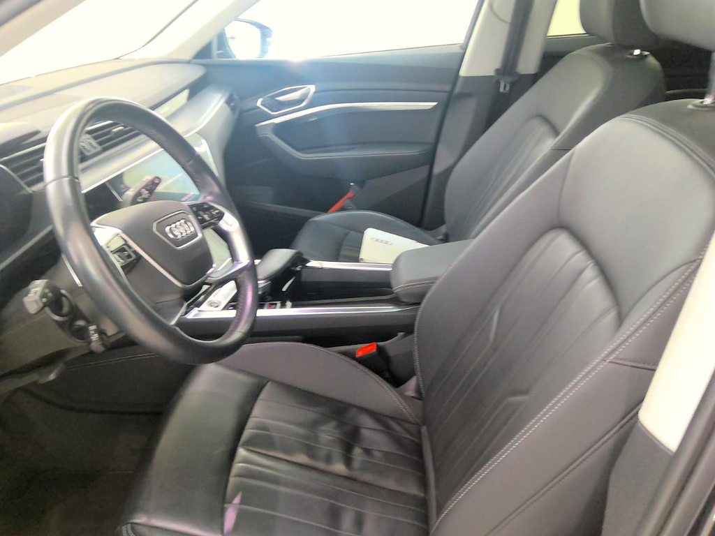 Foto 7 van Audi e-tron