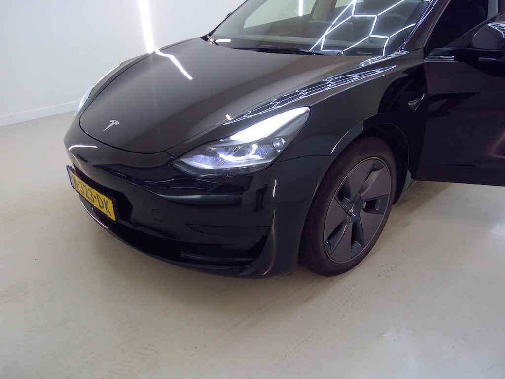 Foto 22 van Tesla Model 3