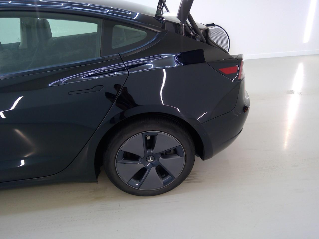 Foto 28 van Tesla Model 3