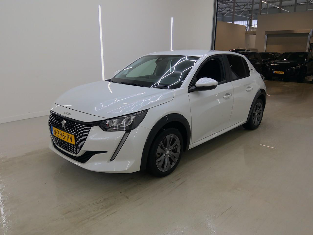 Foto 2 van Peugeot E-208
