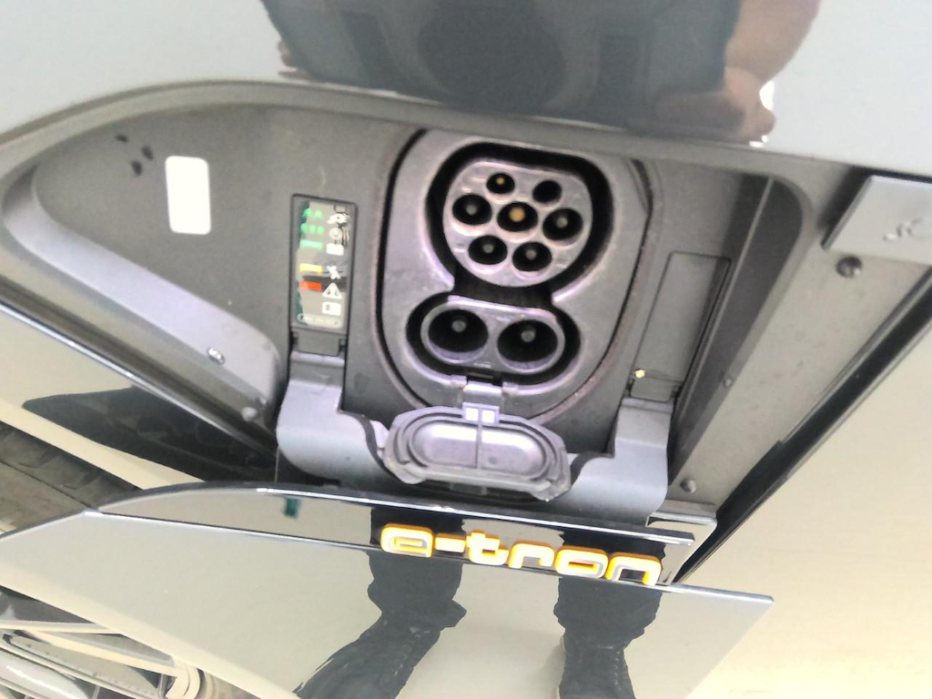 Foto 14 van Audi e-tron sportback