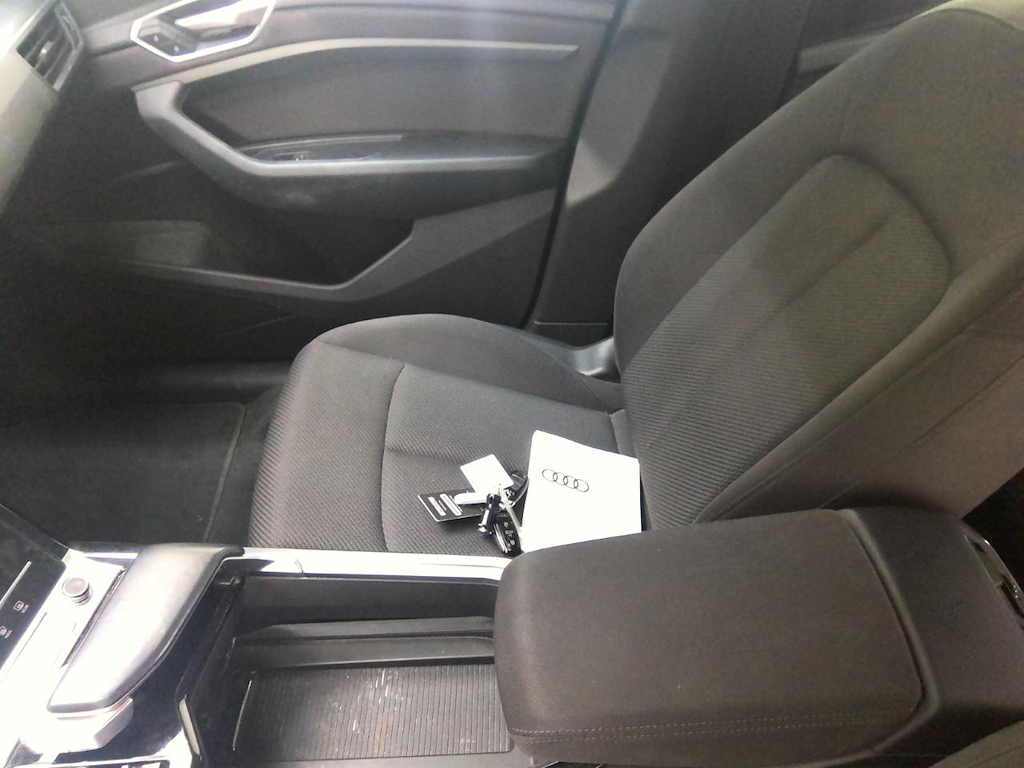 Foto 24 van Audi e-tron sportback