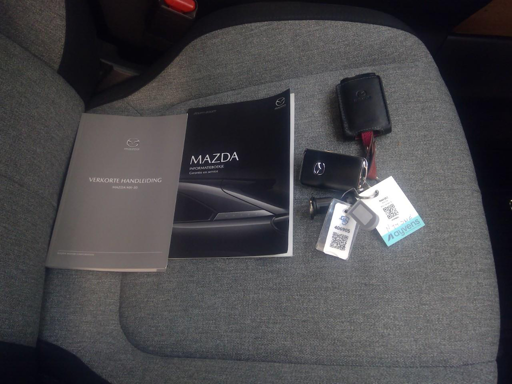 Foto 15 van Mazda MX-30
