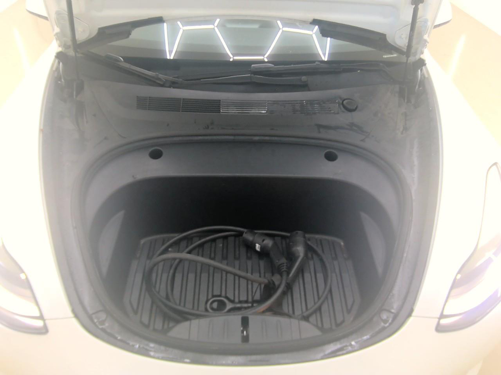 Foto 11 van Tesla Model 3