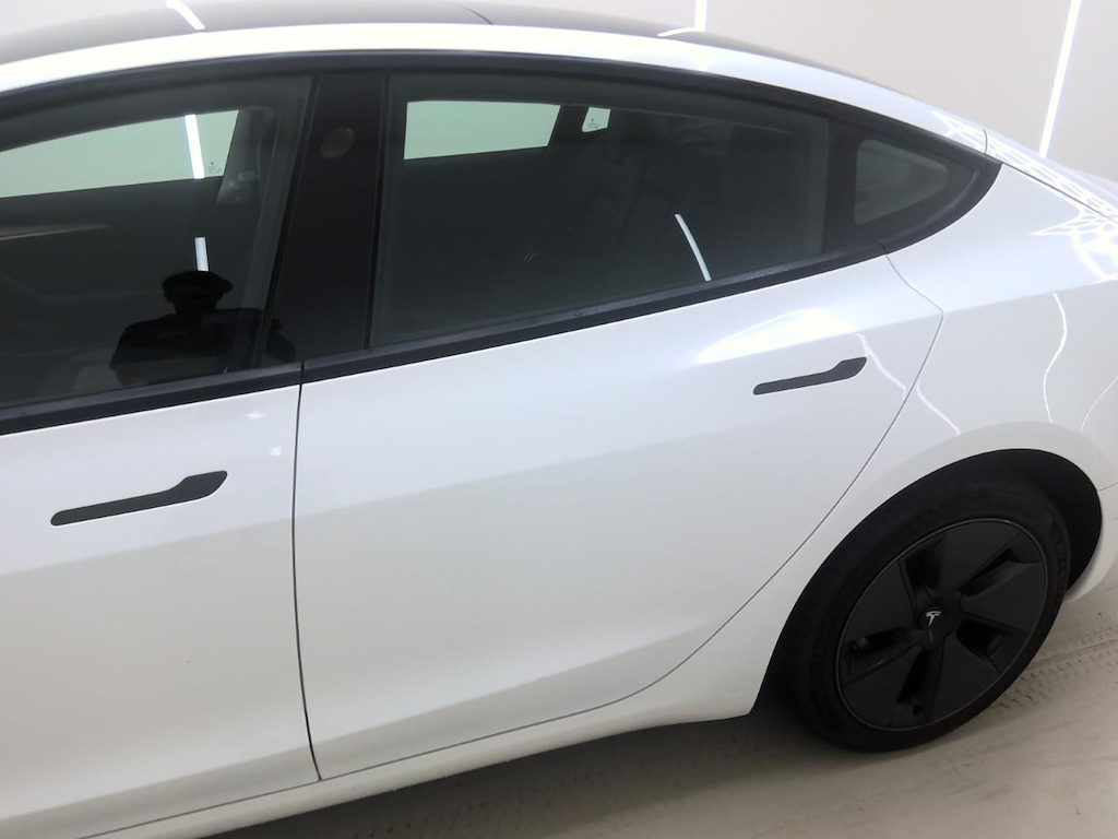 Foto 31 van Tesla Model 3