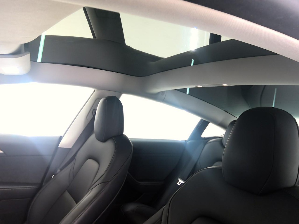 Foto 18 van Tesla Model 3